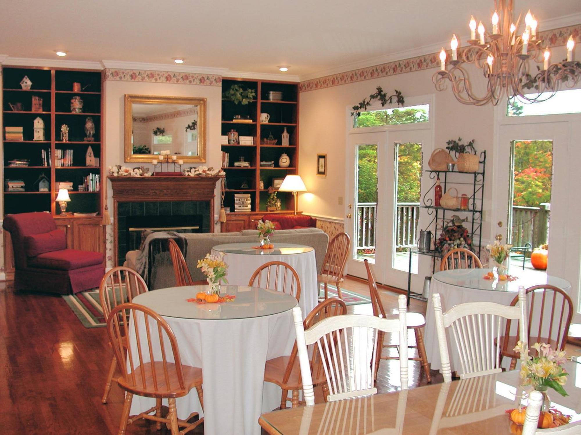 The Garden Inn Bed & Breakfast At Bee Rock Monterey Exterior photo